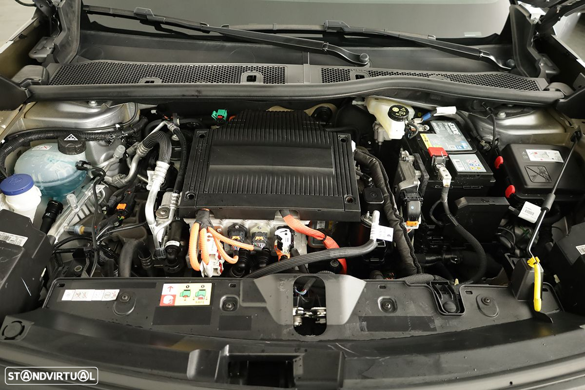 Peugeot e-2008 50 kWh GT - 24