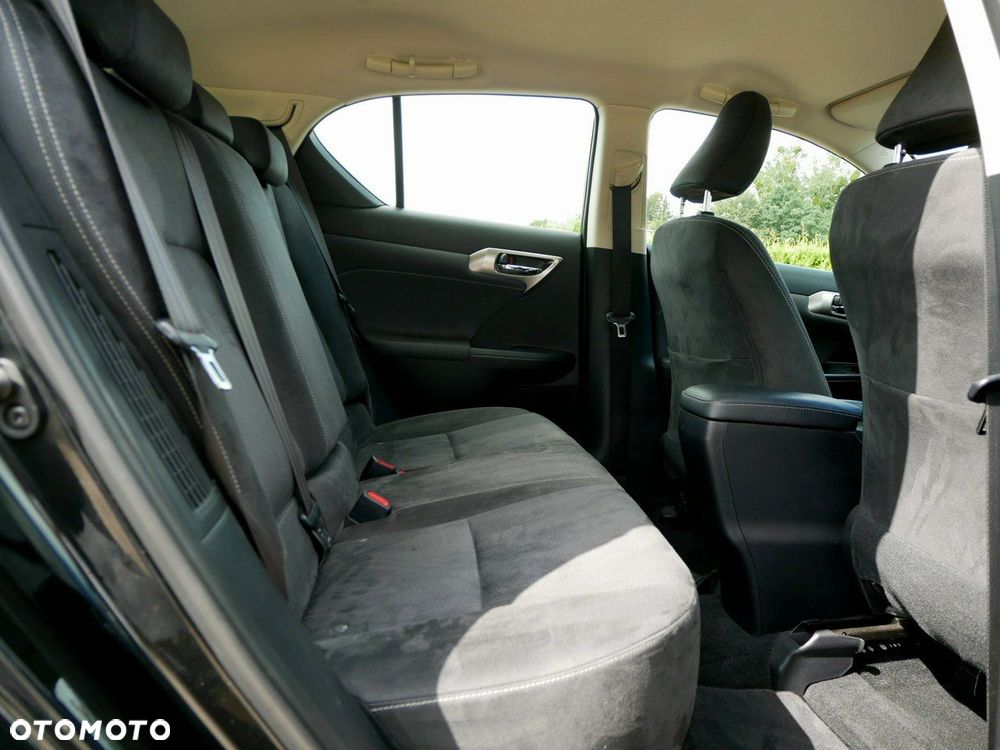 Lexus CT 200h - 27