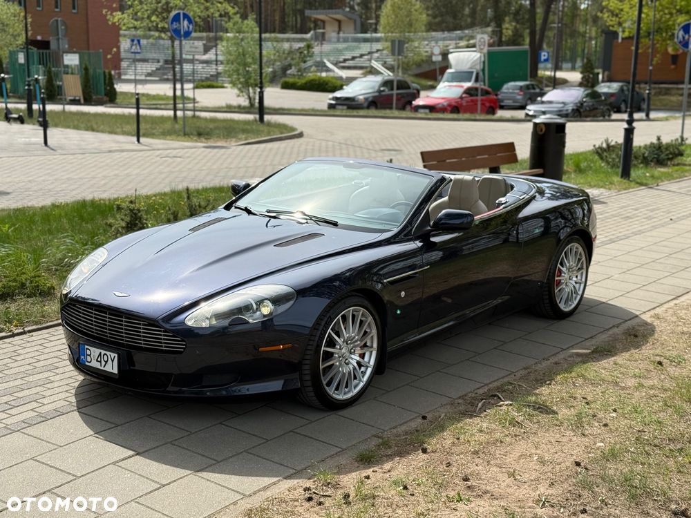 Aston Martin DB9 - 4