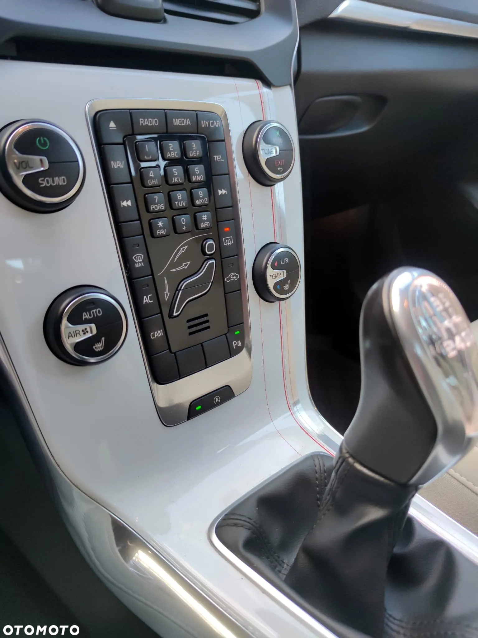 Volvo V40 D3 Momentum - 15