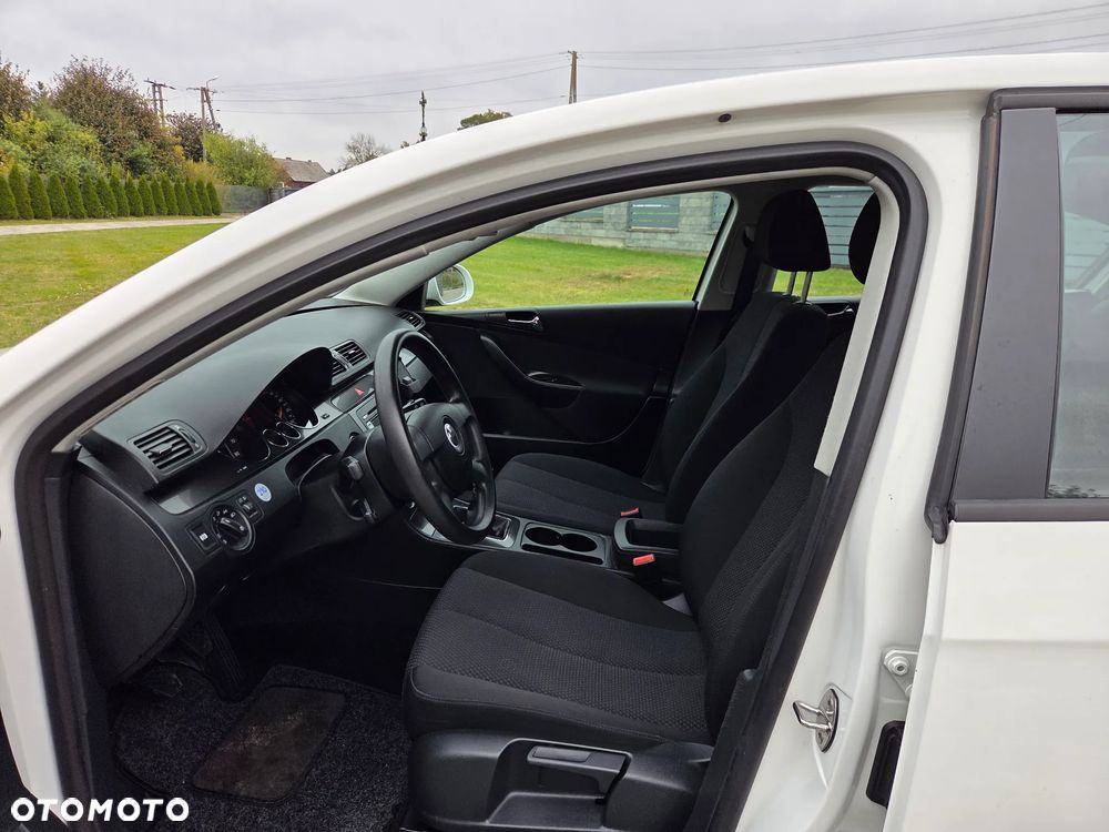 Volkswagen Passat 1.6 Exclusive - 7