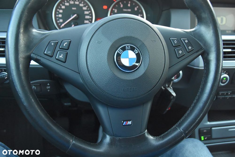 BMW Seria 5 523i Edition Exclusive - 31