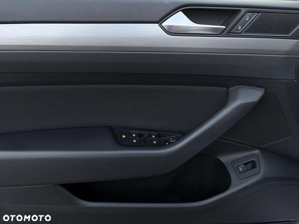 Volkswagen Passat 1.5 TSI EVO Business DSG - 9