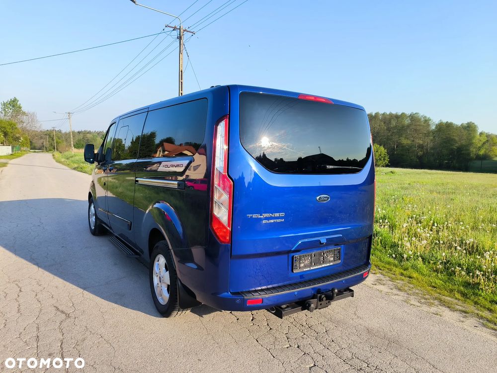 Ford Tourneo Custom 2.0 EcoBlue L2 Shuttle Bus Titanium - 28