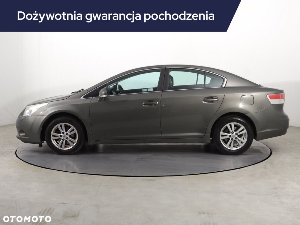 Toyota Avensis - 4
