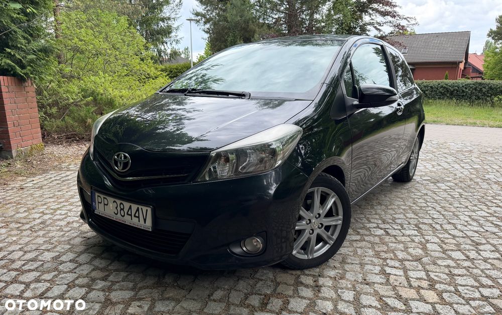 Toyota Yaris 1.4 D-4D Premium - 4