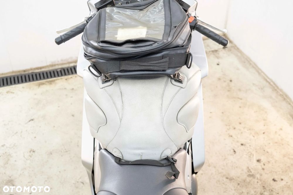 Honda VFR - 27