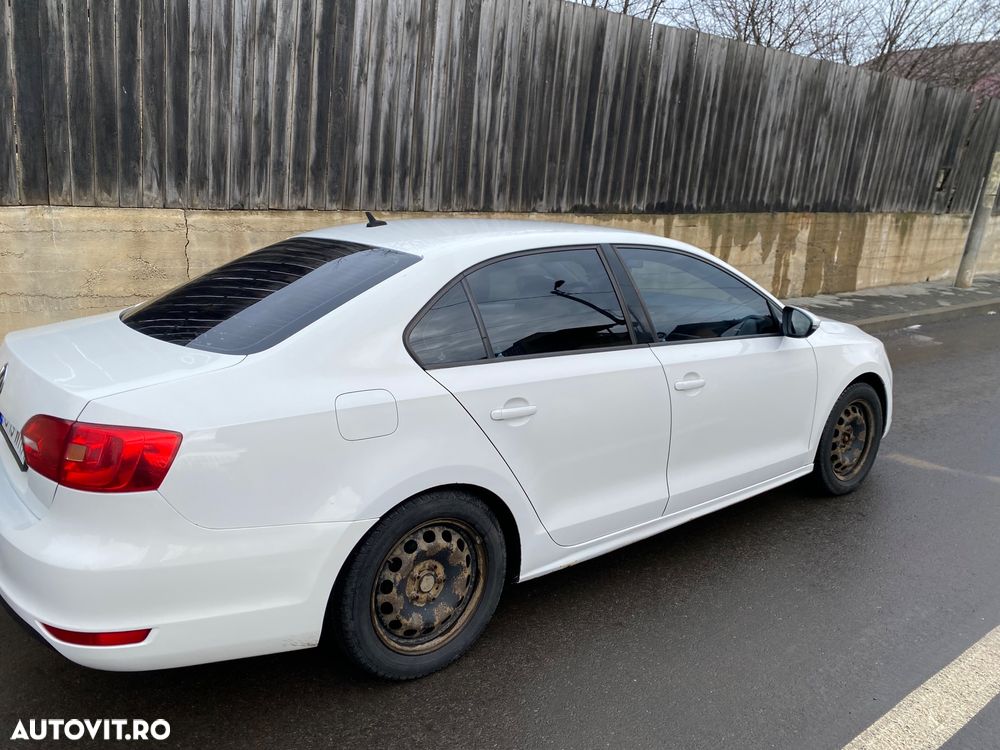 Volkswagen Jetta 1.6 TDI CR DPF Trendline - 3