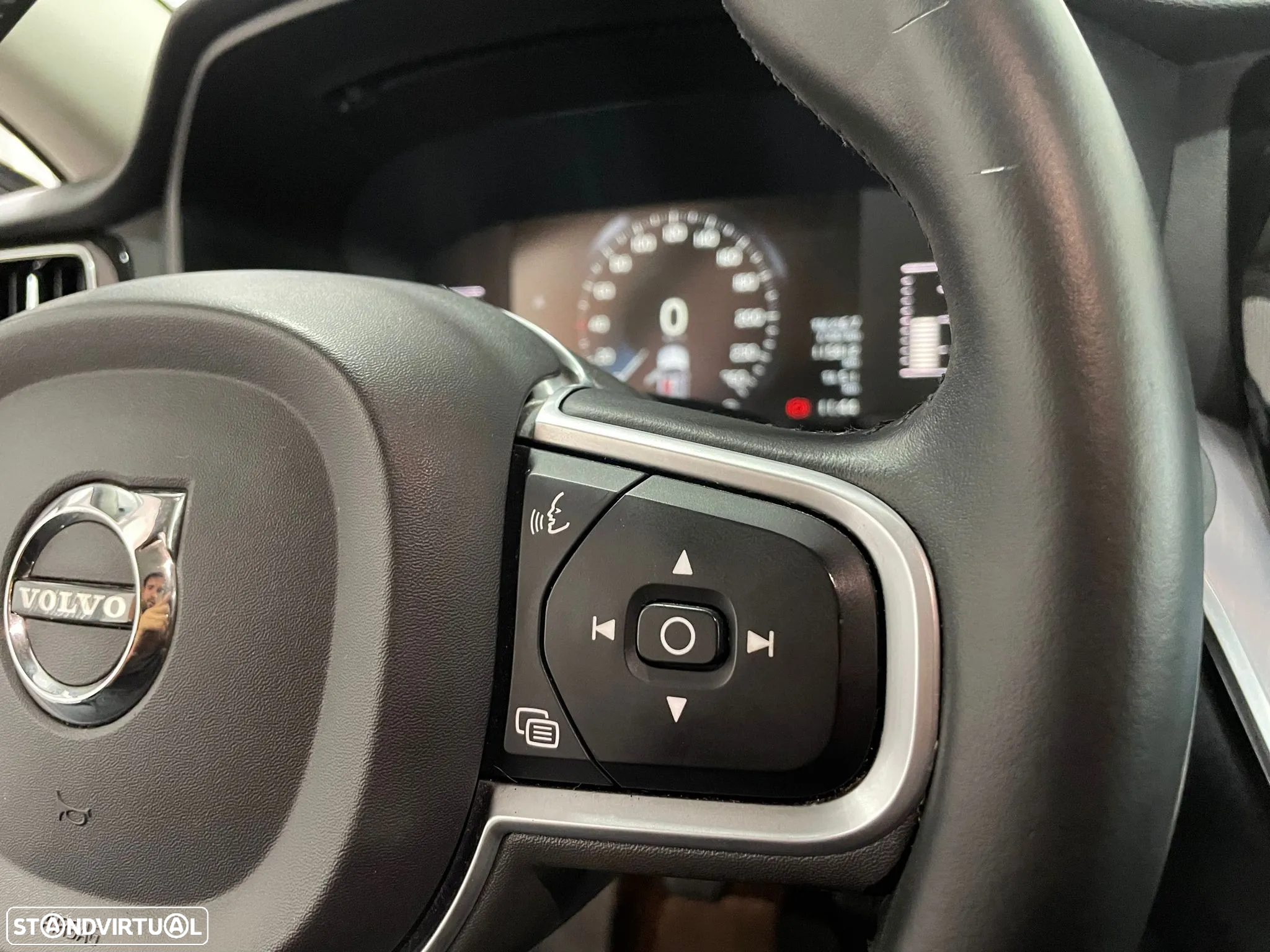 Volvo V60 2.0 D3 Momentum - 20