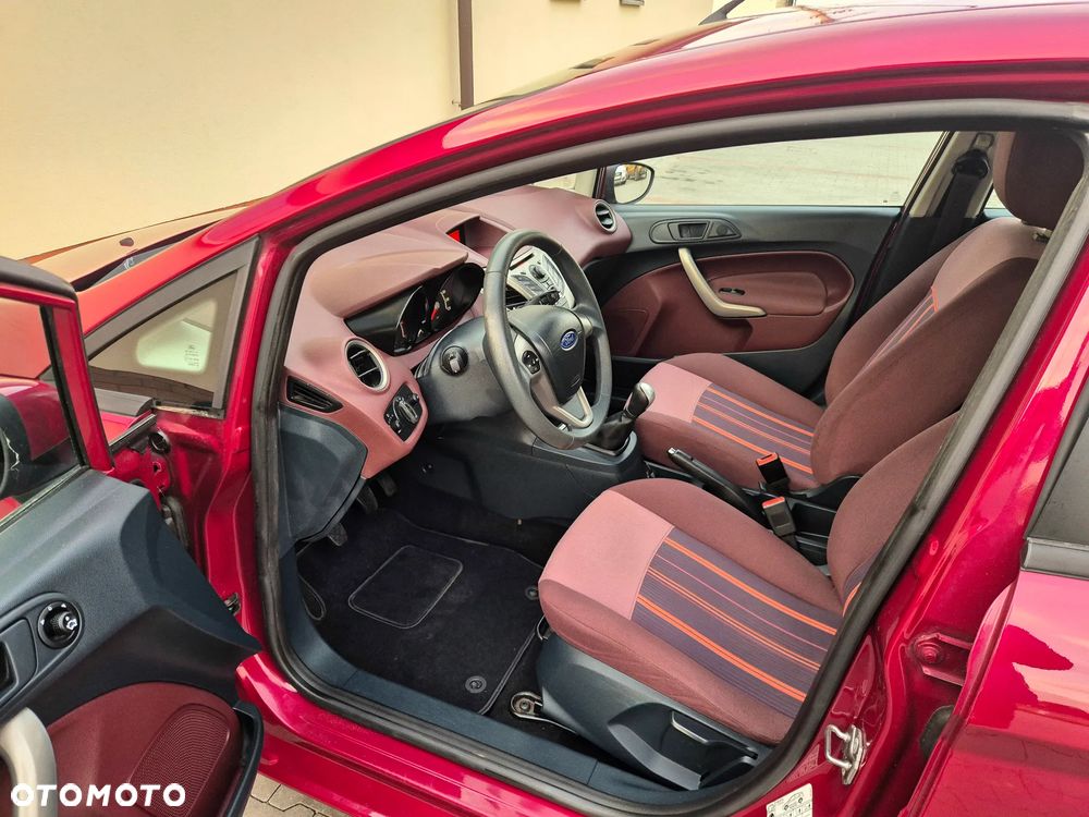 Ford Fiesta 1.25 Celebration - 21