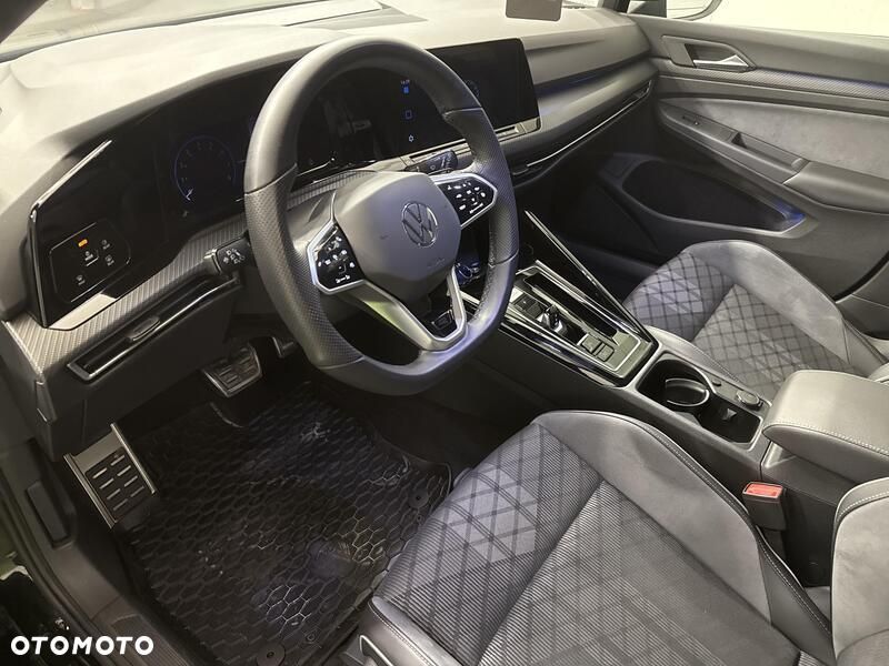 Volkswagen Golf - 10