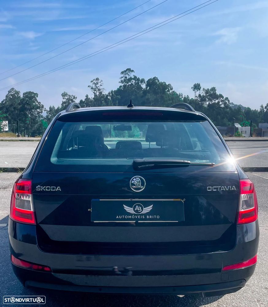 Skoda Octavia Break 1.6 TDi Elegance - 4