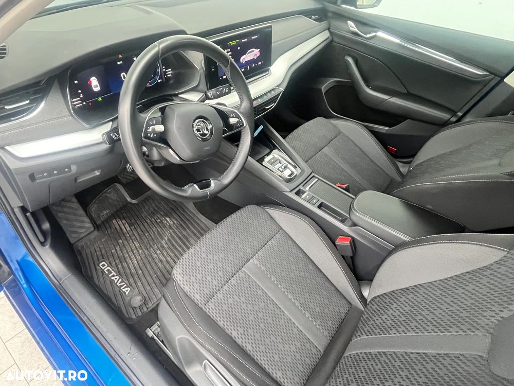 Skoda Octavia 2.0 TDI DSG Style - 11