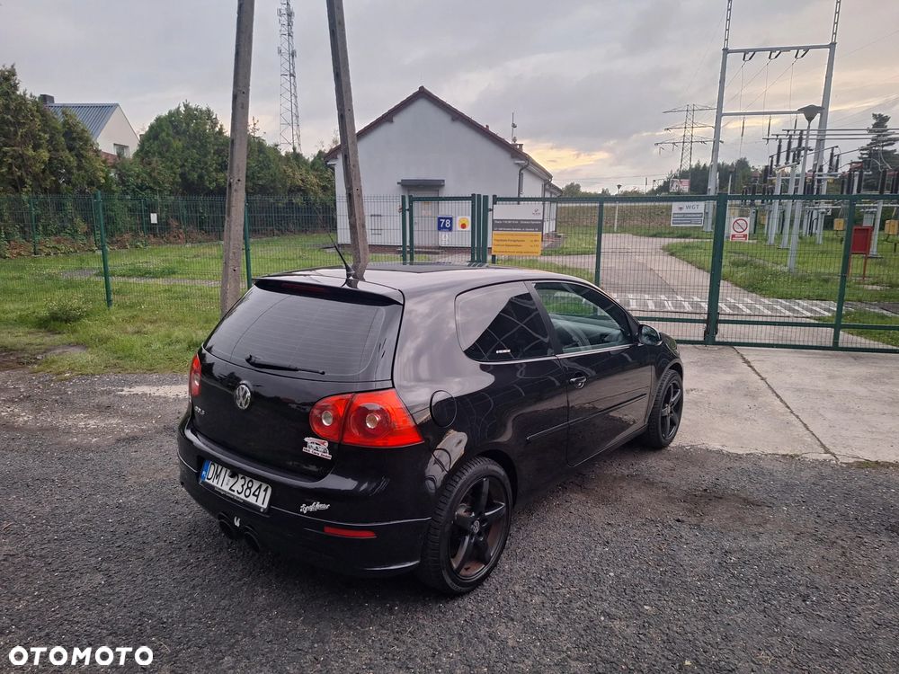 Volkswagen Golf - 4