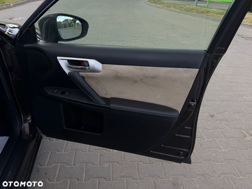 Lexus CT 200h Prestige - 19