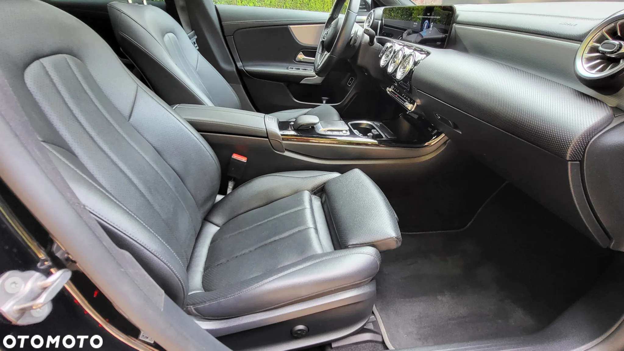 Mercedes-Benz CLA 250 7G-DCT AMG Line - 20
