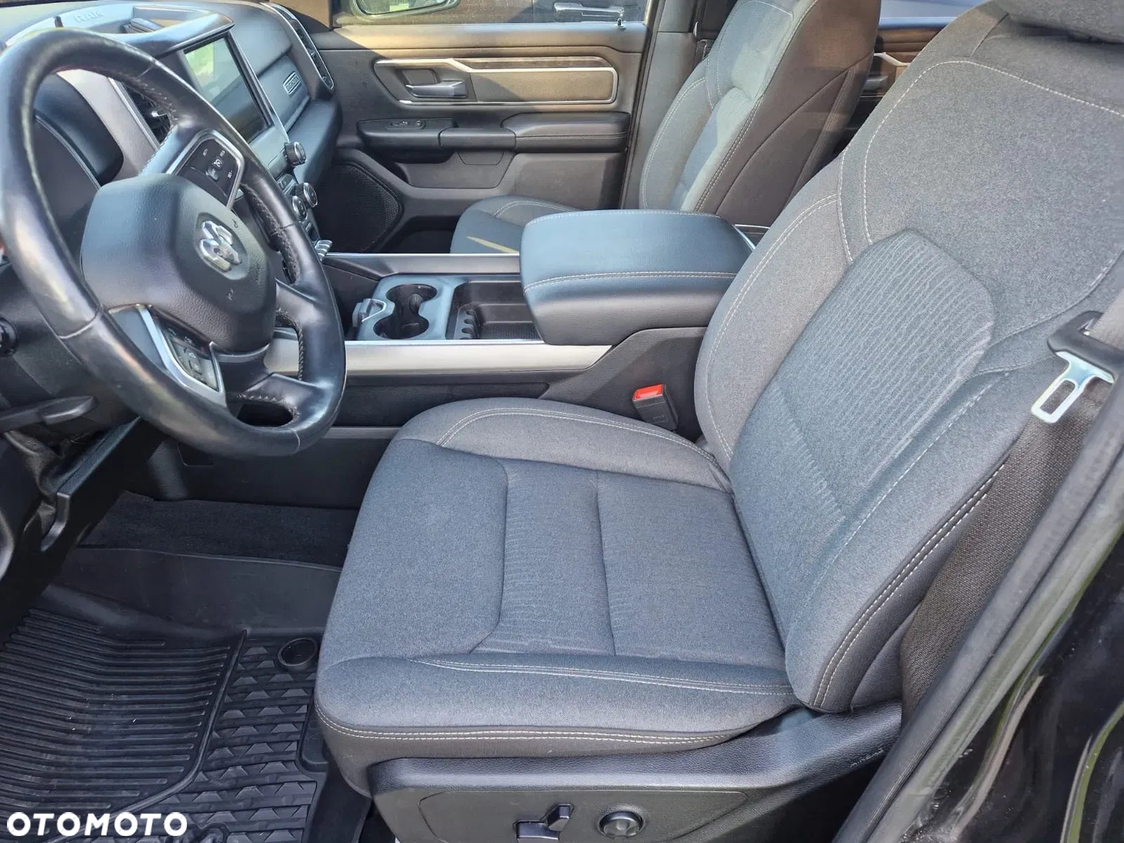 Dodge RAM 1500 5.7 4x4 - 8