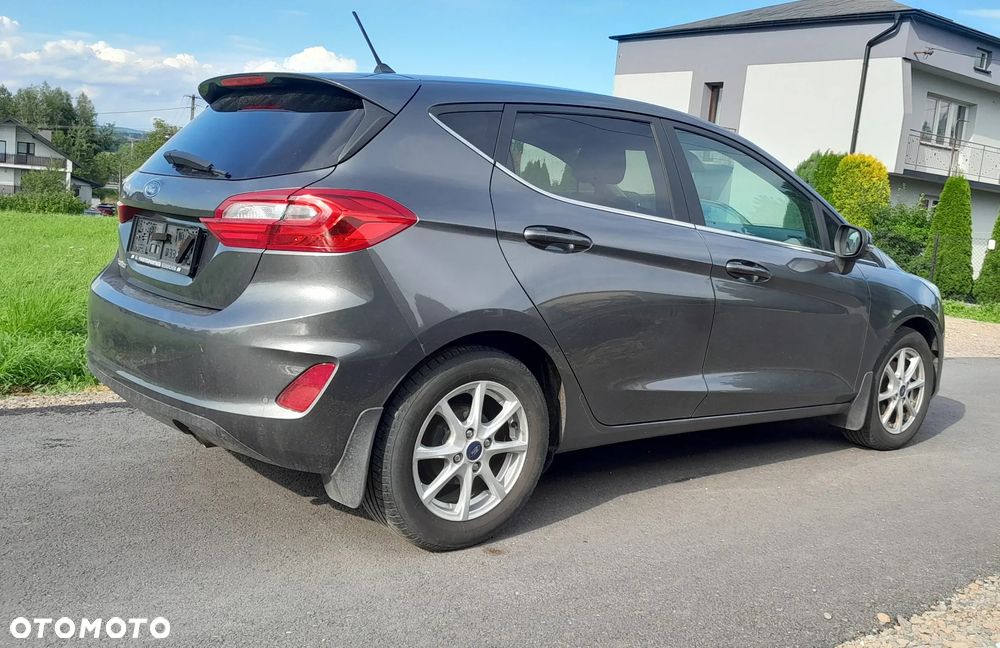 Ford Fiesta - 10
