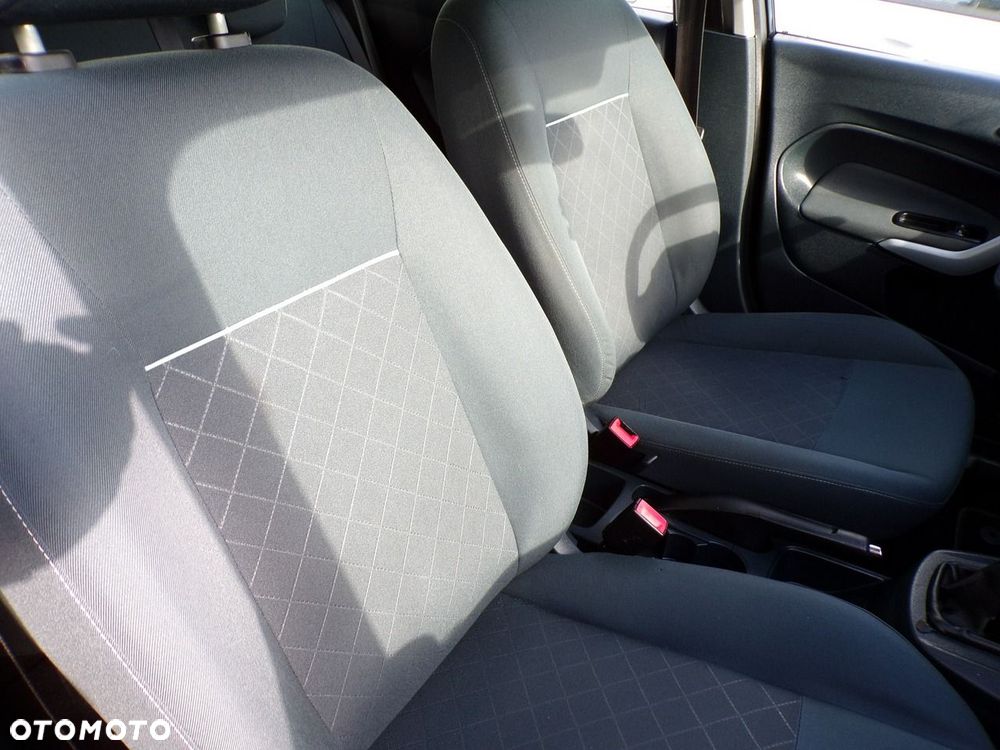 Ford Fiesta - 21