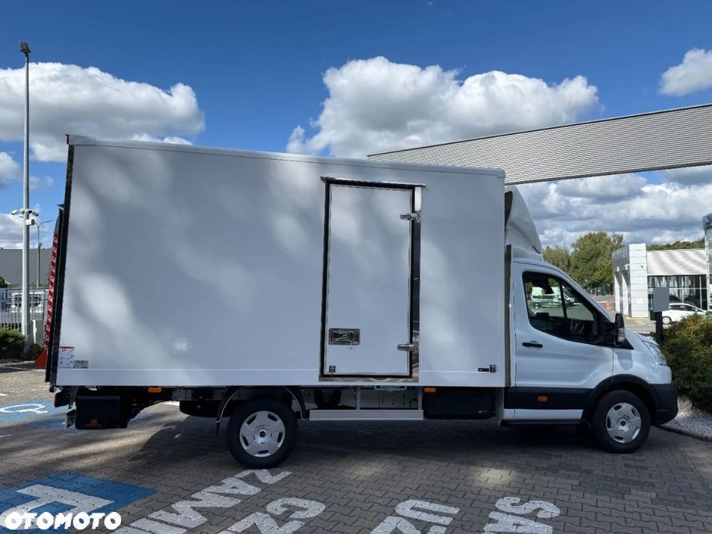 Ford Transit Kontener z windą 4200 mm - 19