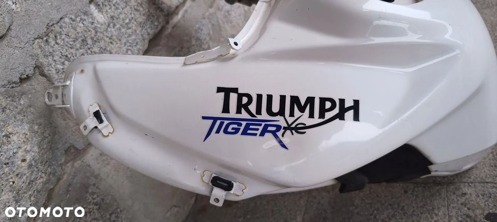 TRIUMPH TIGER 800 XC ZBIORNIK BAK POMPKA PALIWA 2015 - 3