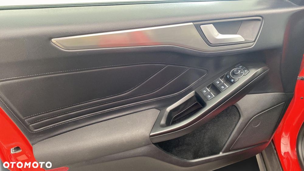 Ford Focus 1.0 EcoBoost mHEV Titanium X - 15