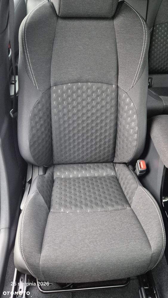 Toyota Corolla 1.8 Hybrid Comfort - 17