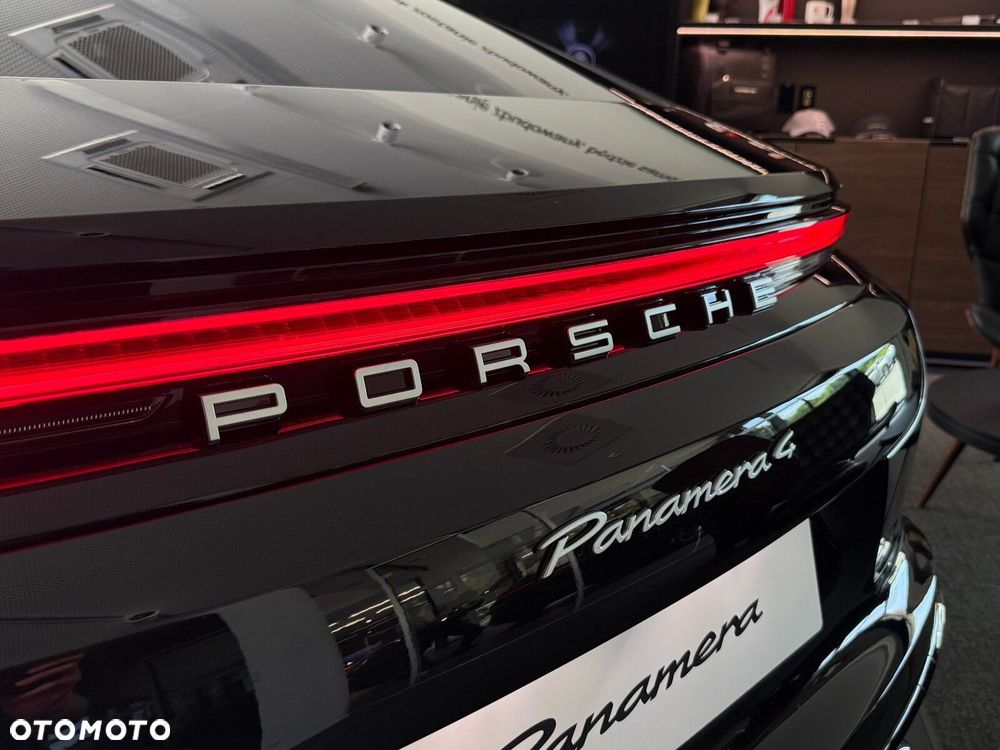 Porsche Panamera - 12