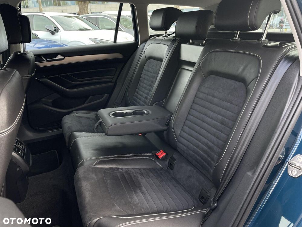 Volkswagen Passat 2.0 TSI 4Mot Elegance DSG - 19
