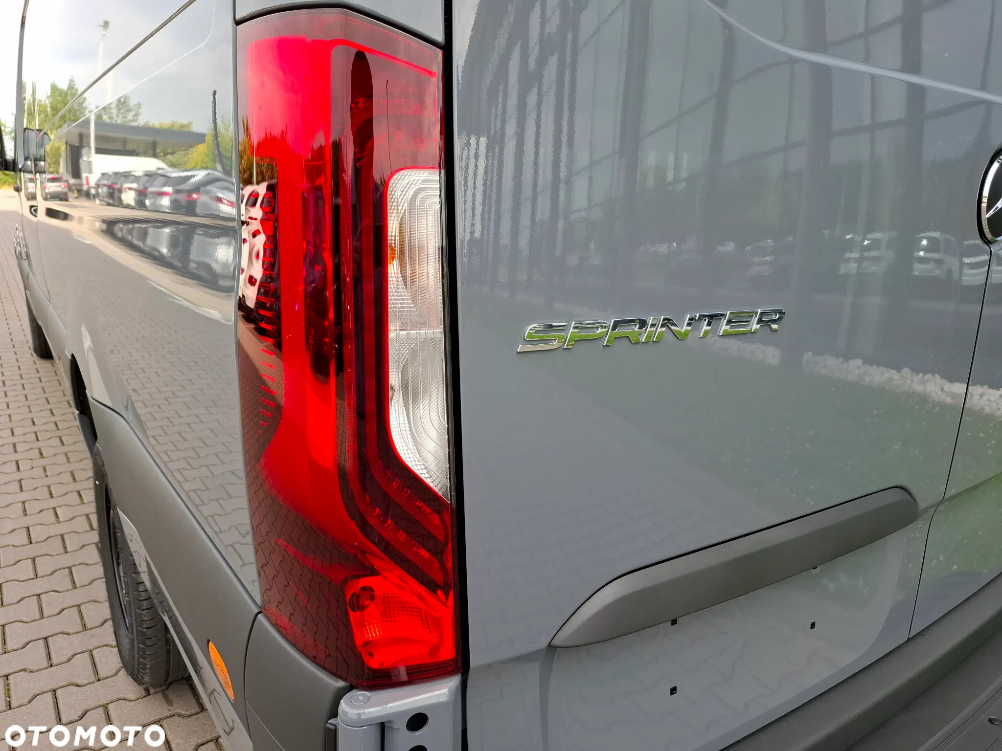 Mercedes-Benz Sprinter 317 CDI Furgon PRO długi 4325 mm L3H2 - 12