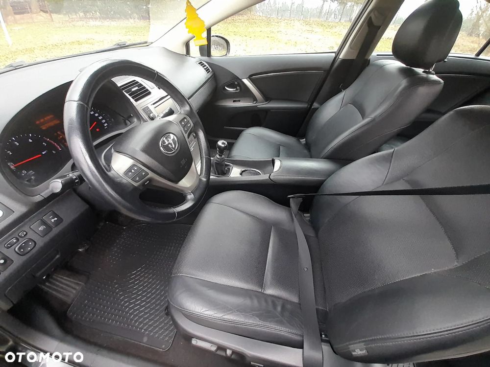 Toyota Avensis 2.2 D-CAT Premium - 13