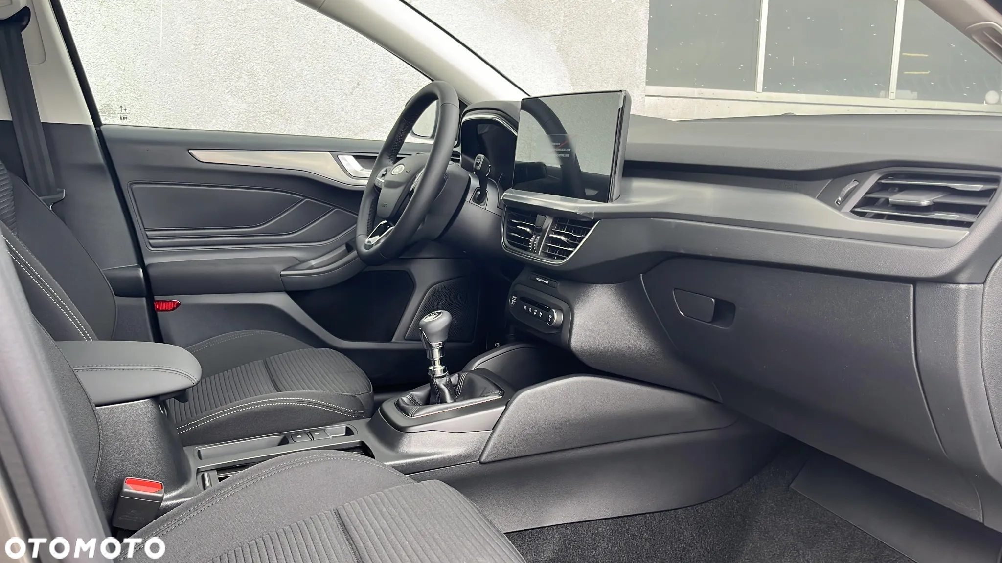 Ford Focus 1.0 EcoBoost mHEV Titanium - 26