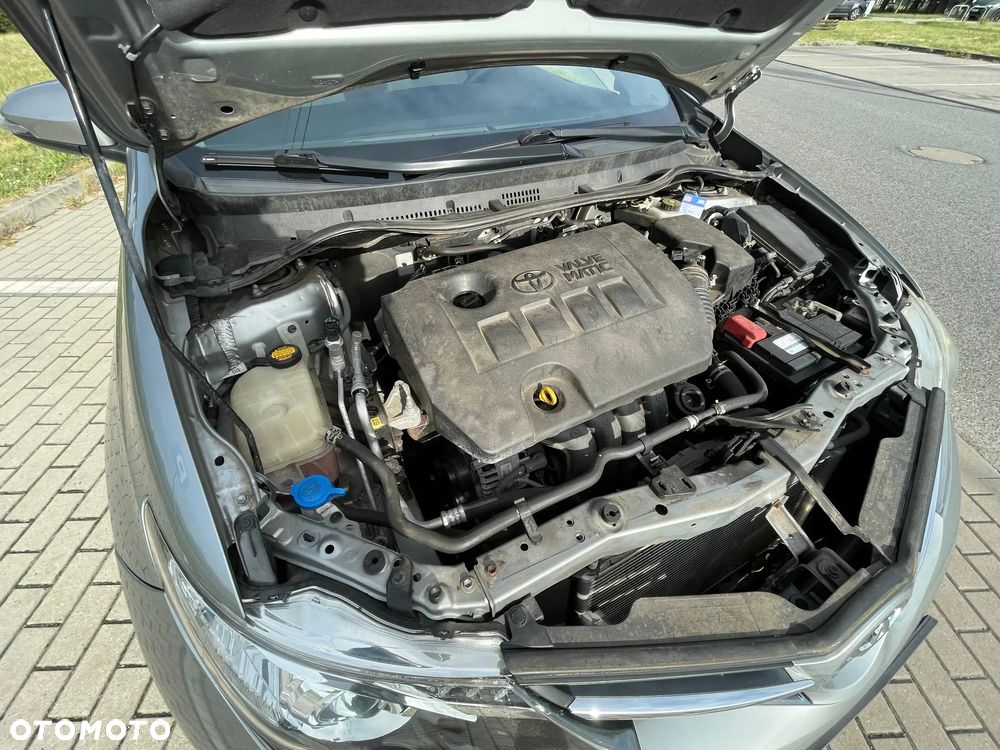 Toyota Auris 1.6 Valvematic Life - 32