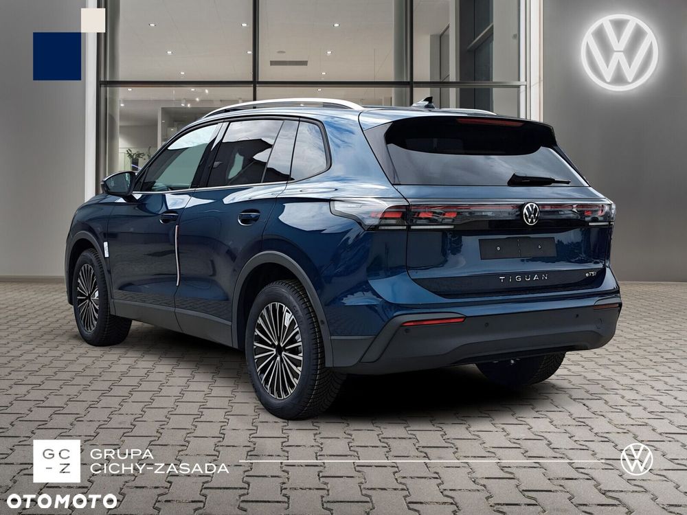 Volkswagen Tiguan - 4