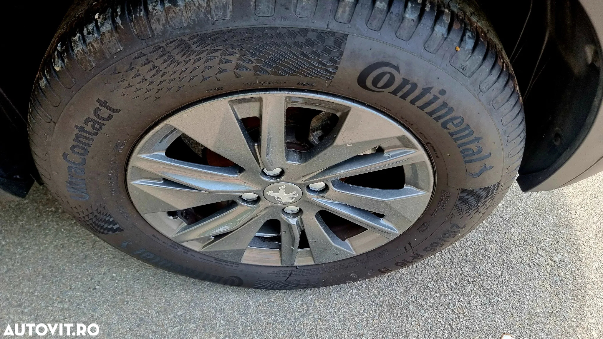 Peugeot 2008 PureTech 130 EAT8 Allure - 19