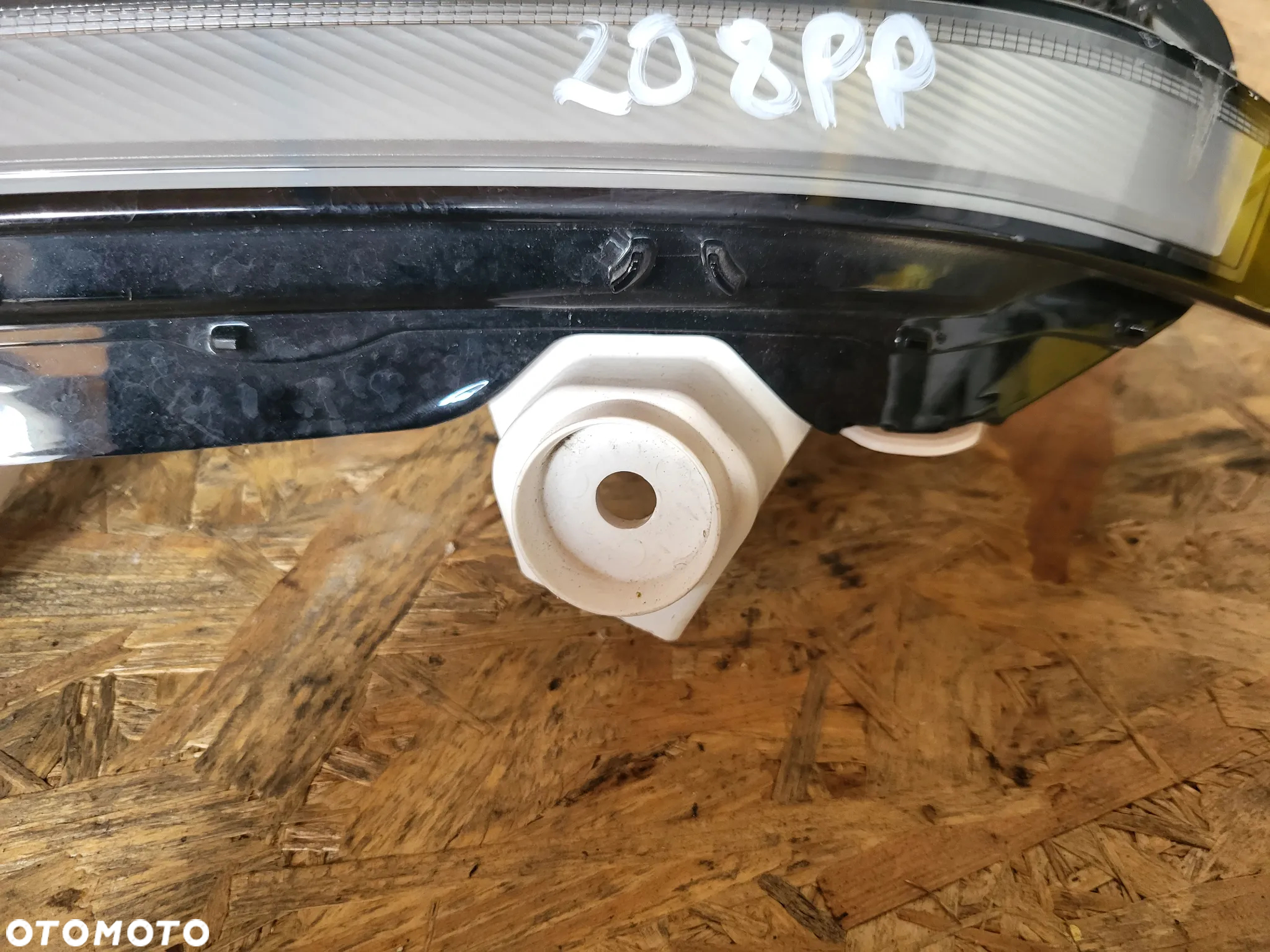 Halogen prawy LED DRL  Peugeot 208 II - 3