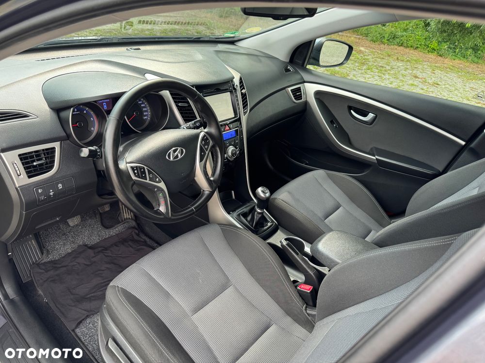 Hyundai i30 blue 1.6 CRDi Classic Navigation - 21