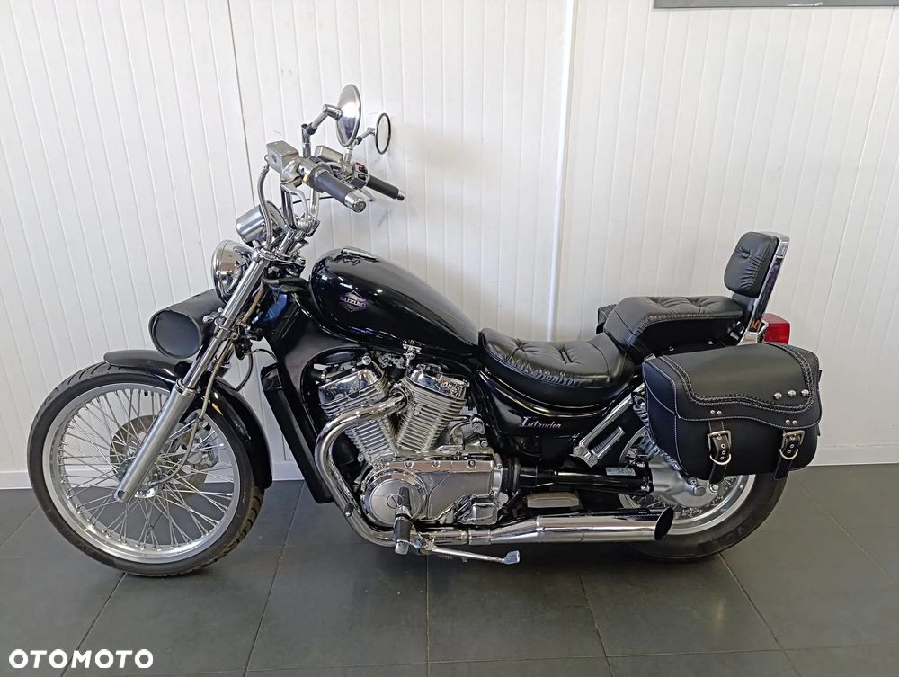 Suzuki Intruder - 7