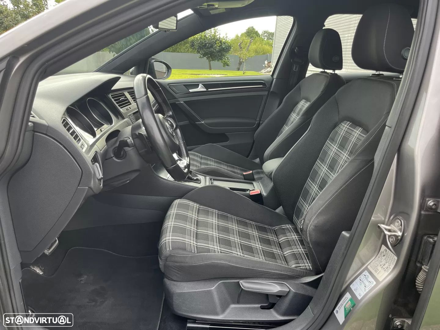 VW Golf 2.0 TDi GTD DSG - 30