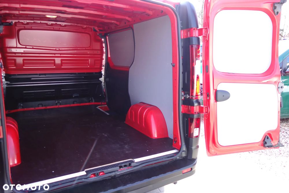 Renault Trafic 2.0 DCI  120 KM L1H1 Klima Kamera Webasto Ledy - 8