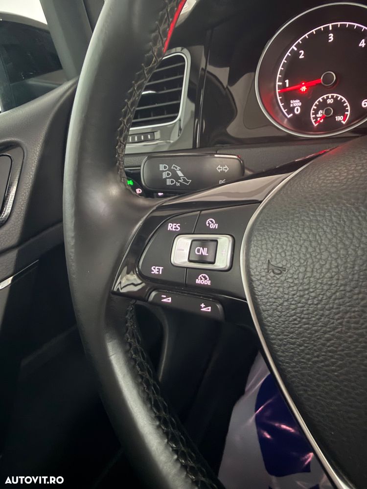 Volkswagen Golf 1.0 TSI BlueMotion DSG Trendline - 21