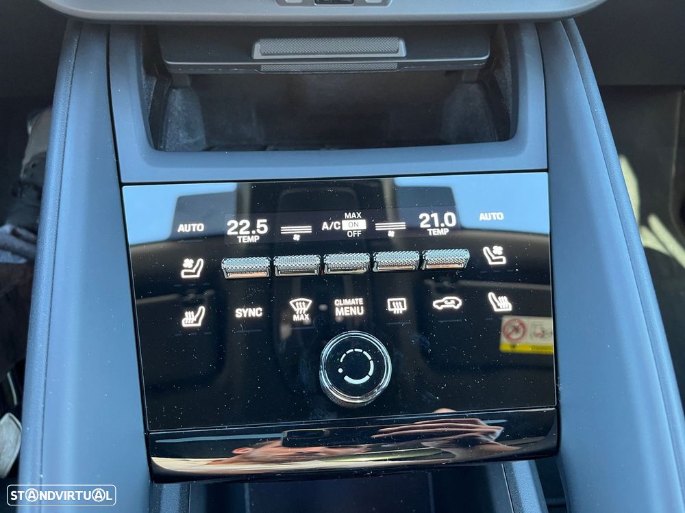 Porsche Macan Electric 4 - 27
