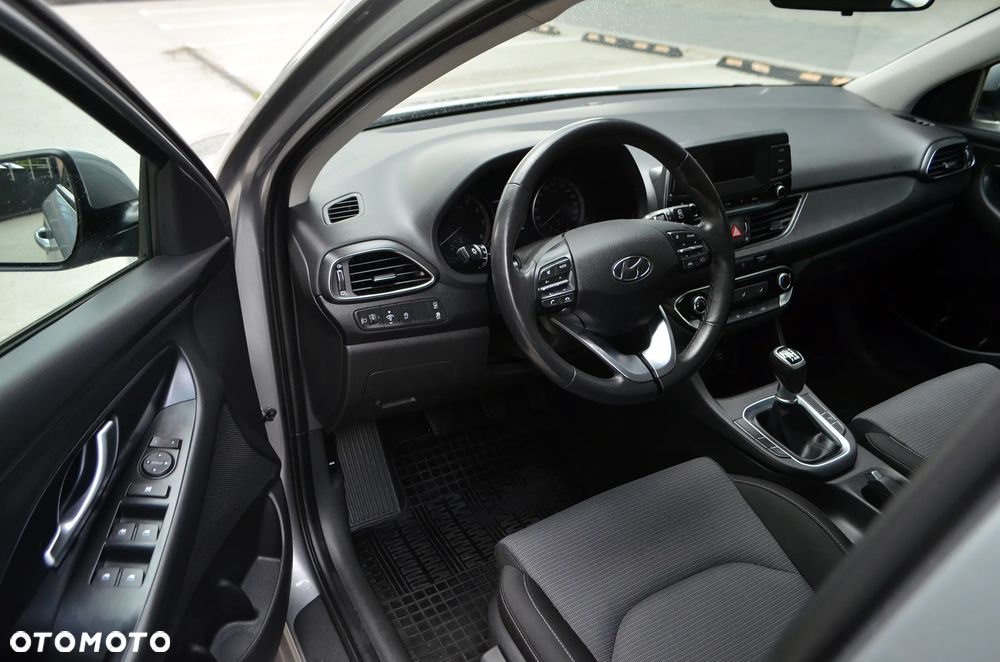 Hyundai i30 1.5 DPI Modern - 9
