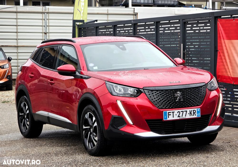 Peugeot 2008 1.2 L PureTech STT EAT8 Allure - 5