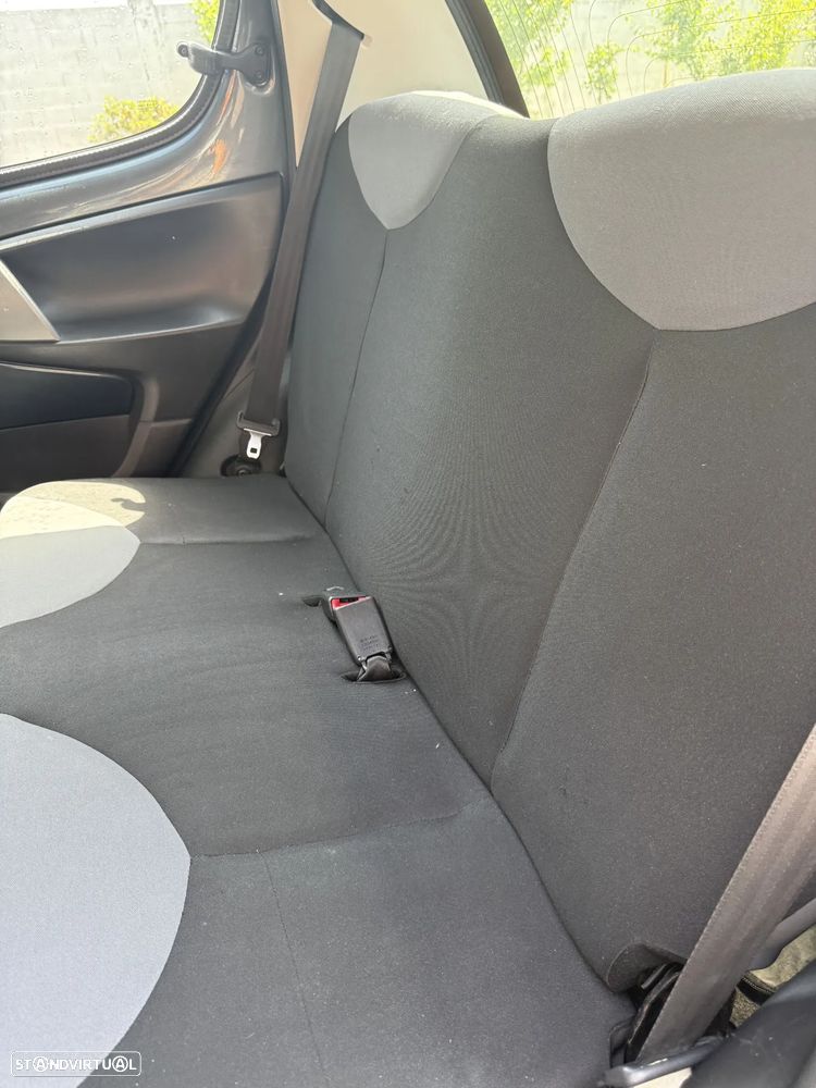 Peugeot 107 1.0 Trendy - 11