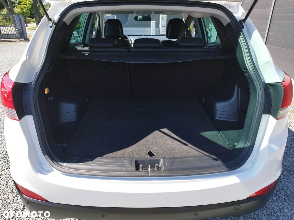 Hyundai ix35 1.6 2WD Fifa World Cup Edition - 24