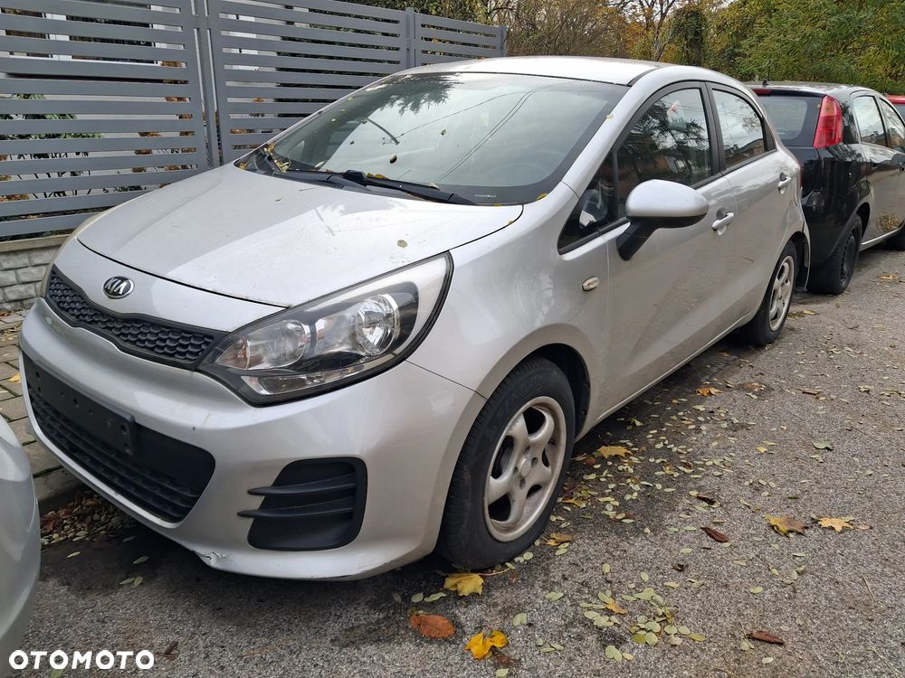 Kia Rio - 4