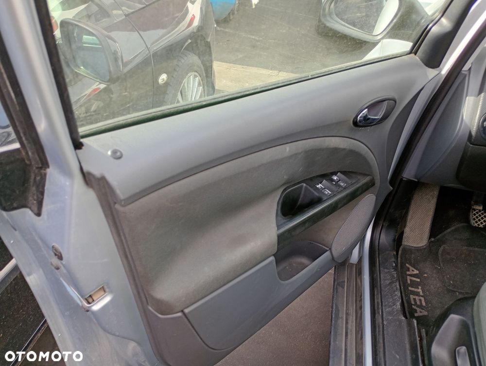SEAT ALTEA 04-09 LAMPA TYŁ TYLNA PRAWA LEWA - 17