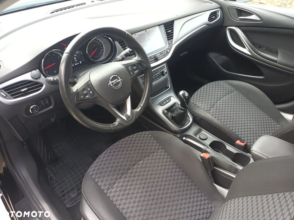 Opel Astra 1.4 T Elite - 10