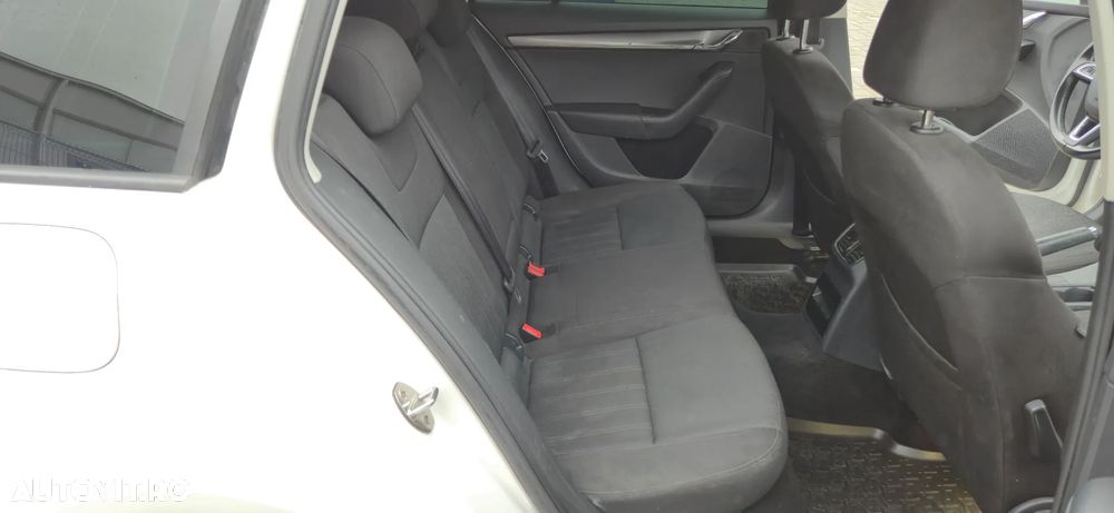 Skoda Octavia 2.0 TDI 4X4 Style - 24